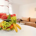 Panorama Holidays Apartment *
