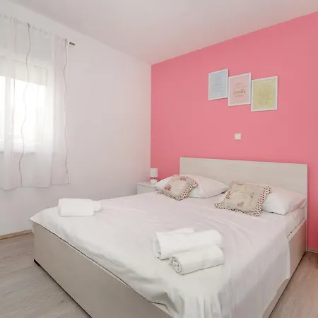 Panorama Holidays * Kaštel Stari