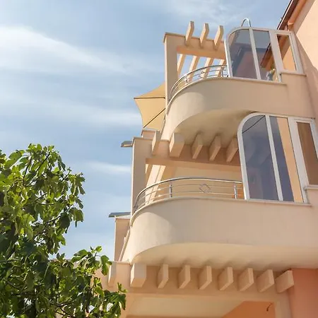 Panorama Holidays * Kastel Stari