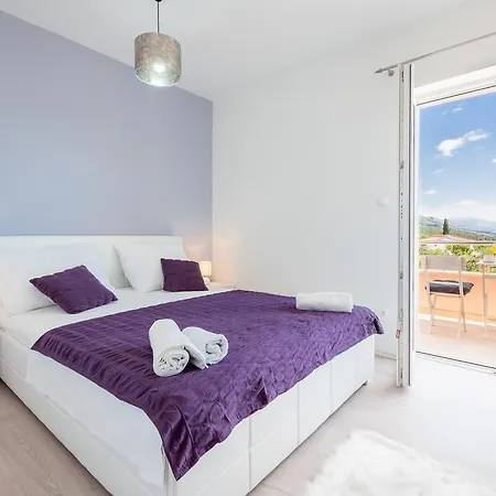 Panorama Holidays Apartment Kastel Stari