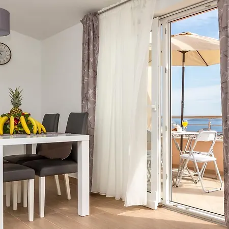 Apartment Panorama Holidays Kaštel Stari