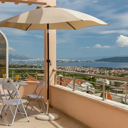 Panorama Holidays * Kastel Stari