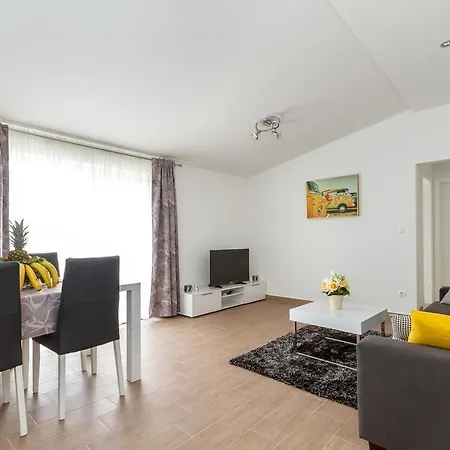 Panorama Holidays Kastel Stari