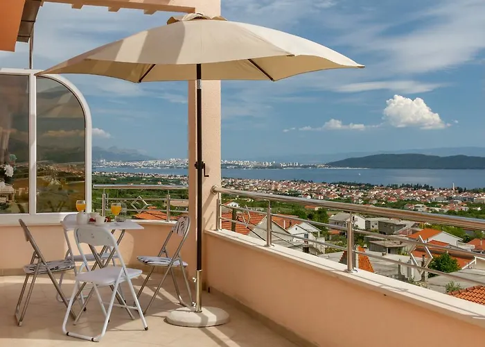Panorama Holidays * Kaštel Stari